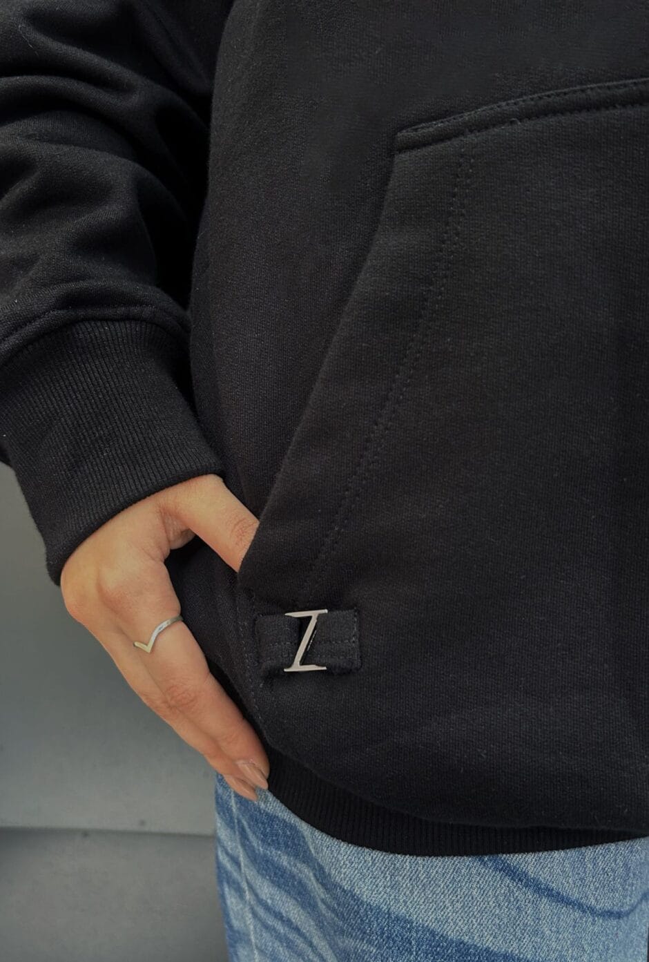 BLACK Z OVERSIZED HOODIE - Imagen 3